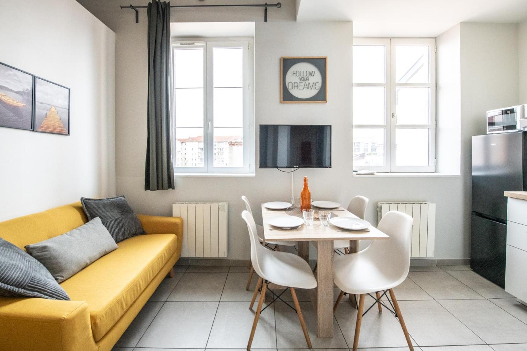 Duplex Scandinave A Cosy Et Calme - Lyon Part-Dieu Luaran gambar